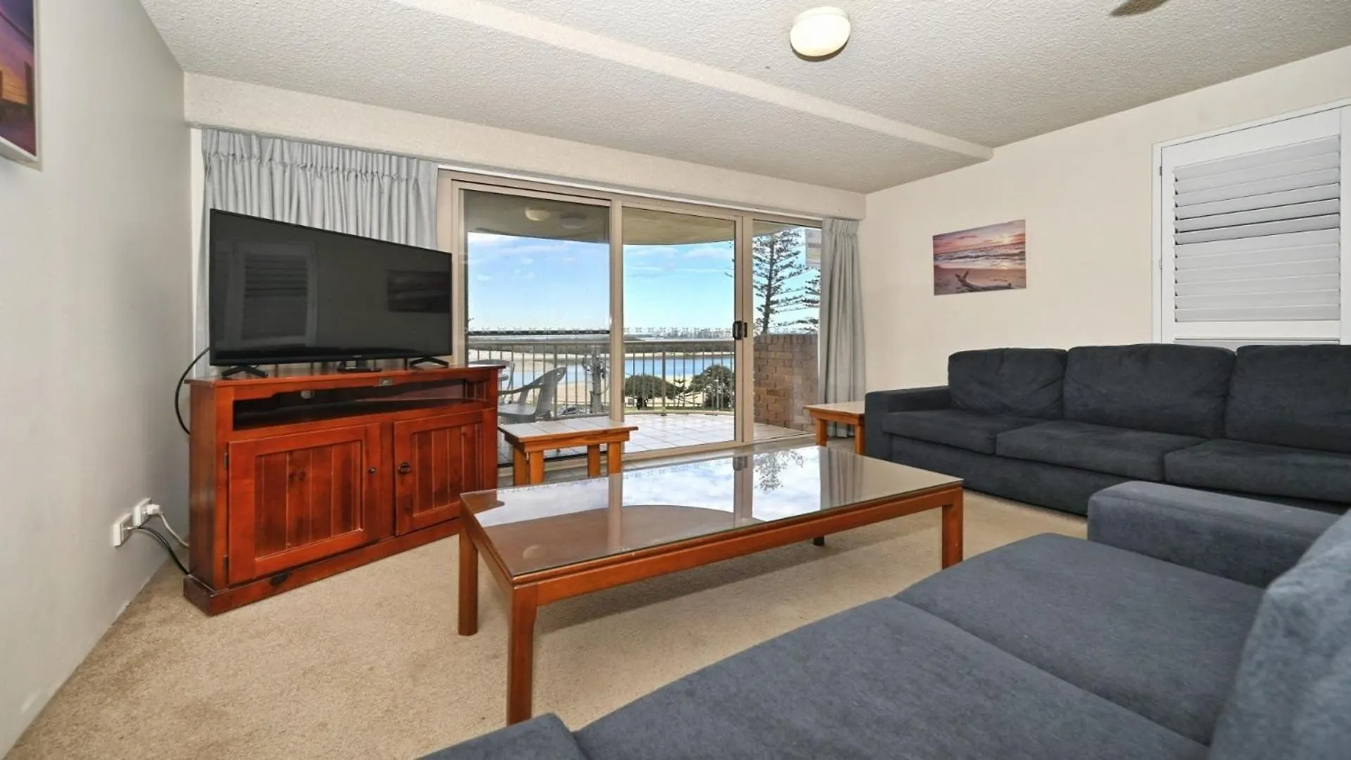 Kookaburra Court Unit 3 Bulcock Beach Qld كالوندرا بيت للعطل